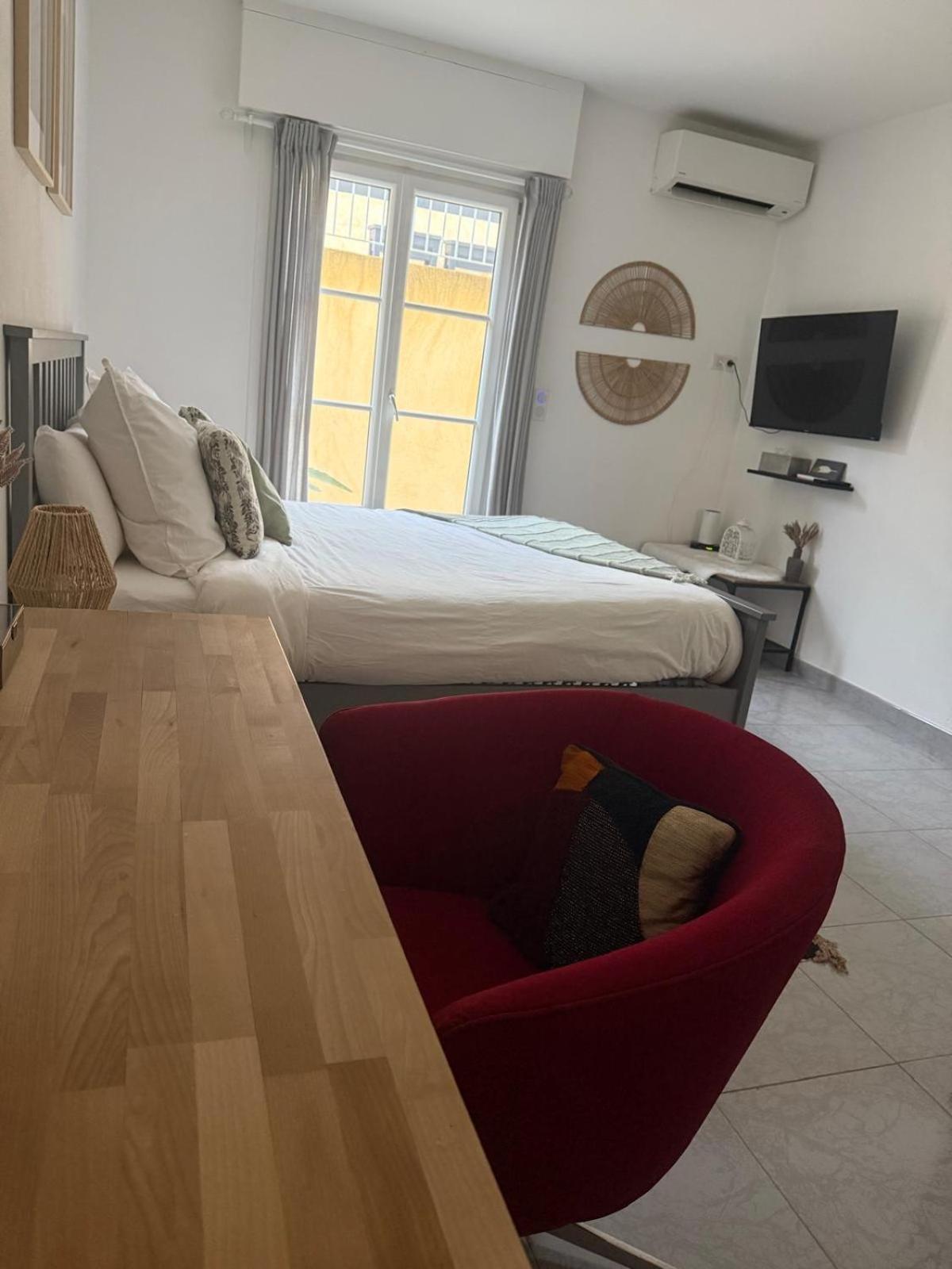 Detente Bas De Villa Jacuzzi, Piscine A 15 Min De Nice Carros Kültér fotó